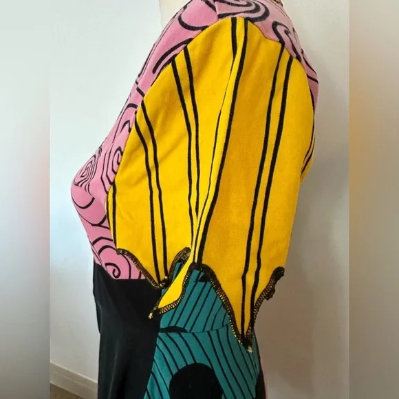 SOLD Tim Burton‘s Disney the nightmare before Christmas patchwork dress SZ M - Picture 4 of 6